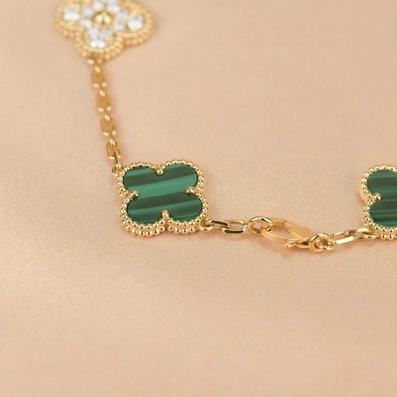 VCA CLOVER 5 MOTIF MALACHITE BRACELET COLLECTION