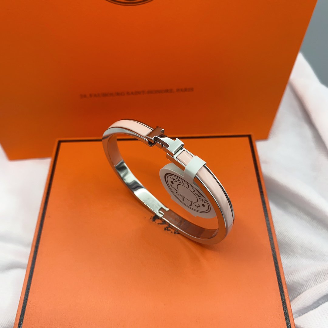 HERMES CLASSIC HM CLIC PINK 8MM ENAMEL BRACELET